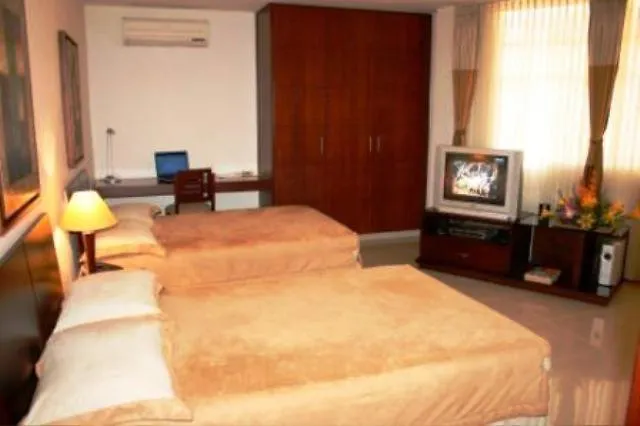 Hotel Cuarta Avenida كالي كولومبيا