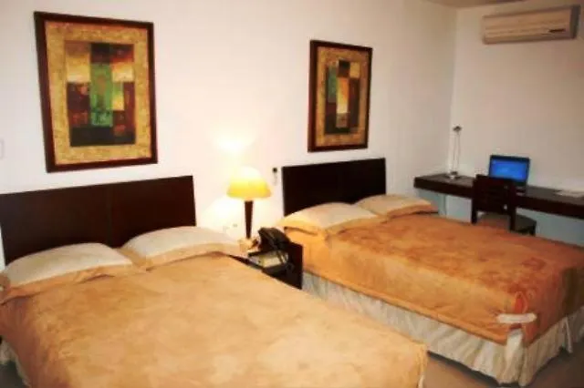 Hotel Cuarta Avenida كالي 3*,  كولومبيا